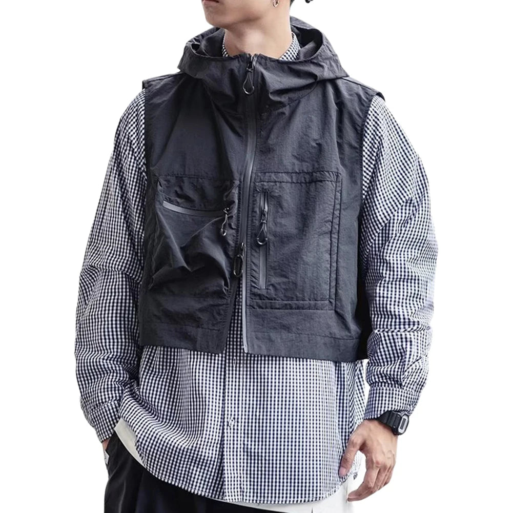 Funktionelle Herren-Kapuzenweste mit mehreren Taschen, leichte ärmellose Jacke für Freizeit- und Arbeitsanlässe